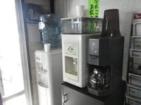 カーメイクスガマオキナワ店内