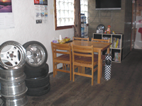 カーメイクスガマオキナワ店内